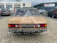 1976 Mercedes Benz 200