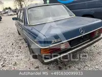 1982 Mercedes Benz 200
