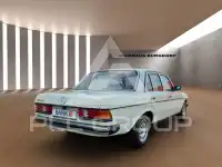 1982 Mercedes Benz 200
