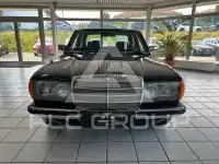 1982 Mercedes Benz 200