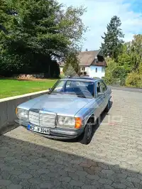 1983 Mercedes Benz 200