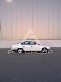 1989 BMW 520