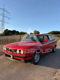 1990 BMW 520