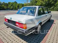 1990 BMW 318