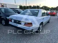 1990 Mercedes Benz 200