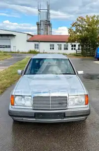 1990 Mercedes Benz E 300