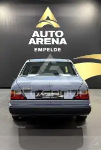 1991 Mercedes Benz 200