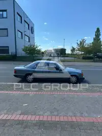 1992 Mercedes Benz 220