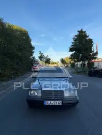 1992 Mercedes Benz 220