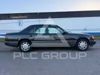 1992 Mercedes Benz E 220