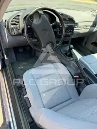 1993 BMW 320