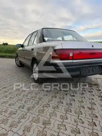 1993 Mazda 323