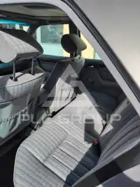 1993 Mercedes Benz E 320