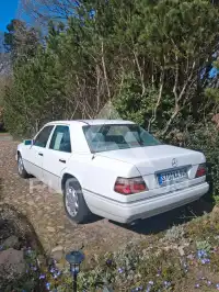 1993 Mercedes Benz E 280