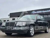 1993 Mercedes Benz 220