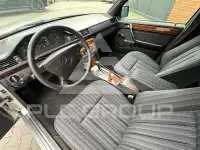 1993 Mercedes Benz 220
