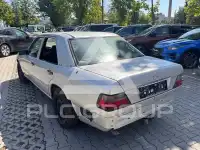 1993 Mercedes Benz E 220