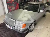 1993 Mercedes Benz E 220