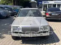 1993 Mercedes Benz E 220