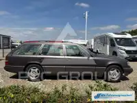 1993 Mercedes Benz E 220