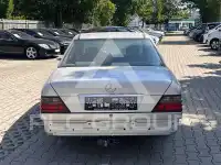 1993 Mercedes Benz E 220