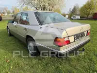 1993 Mercedes Benz E 220