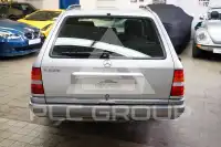 1993 Mercedes Benz E 220