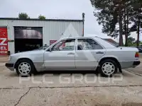 1993 Mercedes Benz E 220