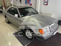 1993 Mercedes Benz E 220
