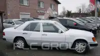 1993 Mercedes Benz E 220