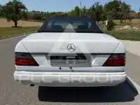 1994 Mercedes Benz E 200
