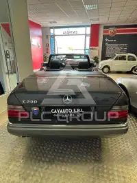 1994 Mercedes Benz E 200