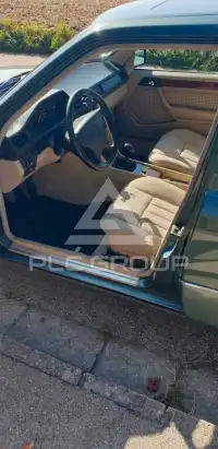 1994 Mercedes Benz E 220
