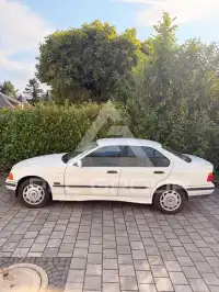 1995 BMW 320