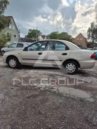 1995 Mazda 323