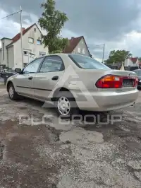 1995 Mazda 323