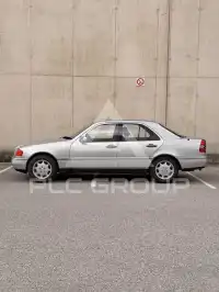 1995 Mercedes Benz C 220