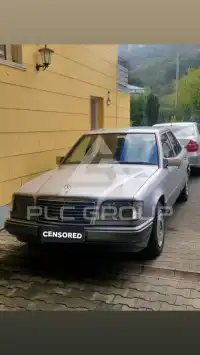 1995 Mercedes Benz E 220