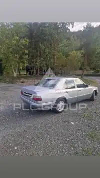 1995 Mercedes Benz E 220