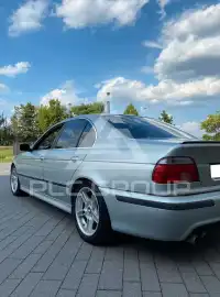 1996 BMW 523