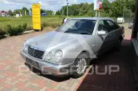 1996 Mercedes Benz E 220