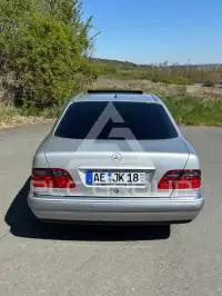 1998 Mercedes Benz 320