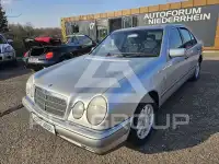 1998 Mercedes Benz E 240