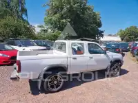 1999 Nissan Navara