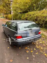 1999 BMW 320