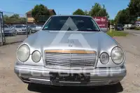 1999 Mercedes Benz E 240