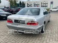 1999 Mercedes Benz E 240
