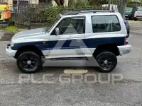 2000 Mitsubishi PAJARO