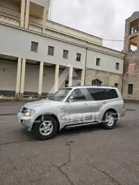 2000 Mitsubishi PAJARO