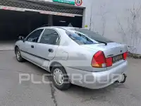 2000 Mitsubishi Carisma